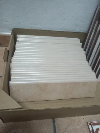 Azulejos beige para baño o cocina