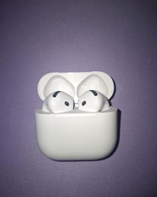 Apple AirPods 4