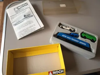 NOH Autotren Trabant H0 5183