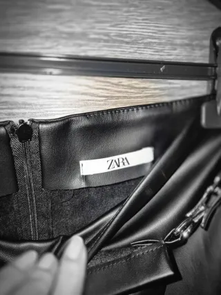 Falda pantalón Zara negra