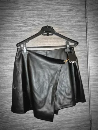 Falda pantalón Zara negra