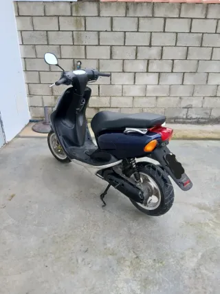Yamaha Neos 50cc Scooter