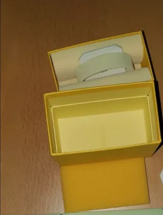 Scatola porta bracciale Swarovski gialla