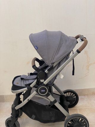 Carrito de bebé y silla de coche