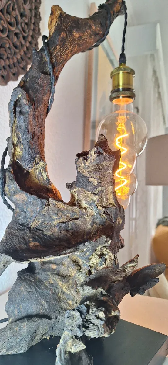 Lámpara Artesanal Raíz Madera
