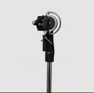 Trípode Manfrotto con ruedas