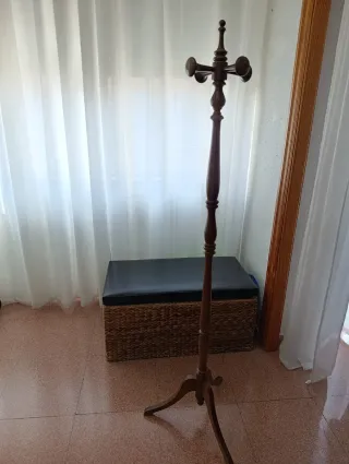 Perchero de madera