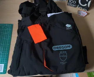 Peto de seguridad anti corte para motosierra