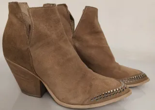 Stivaletti donna camoscio con borchie