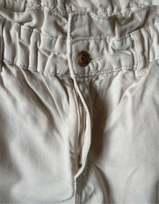 Pantalón vaquero Zara beige Talla 34 estilo baggy