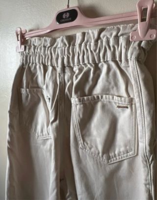 Pantalón vaquero Zara beige Talla 34 estilo baggy