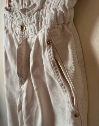 Pantalón vaquero Zara beige Talla 34 estilo baggy