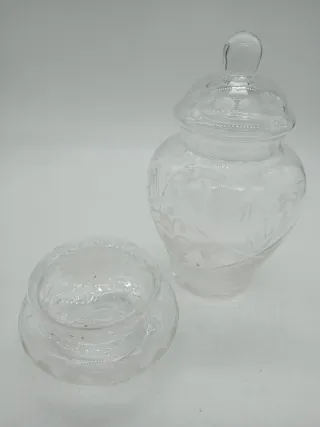 Set 2 pezzi: Vaso e scatolina in vetro inciso