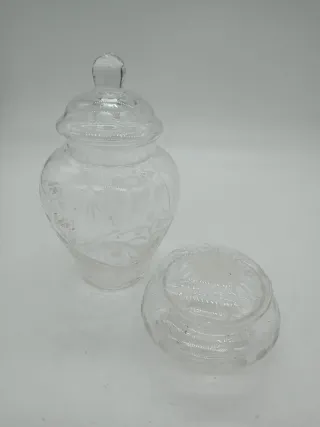 Set 2 pezzi: Vaso e scatolina in vetro inciso