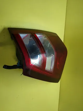 PILOTO TRASERO DERECHO JEEP GRAND CHEROKEE III