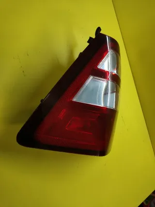 PILOTO TRASERO DERECHO JEEP GRAND CHEROKEE III