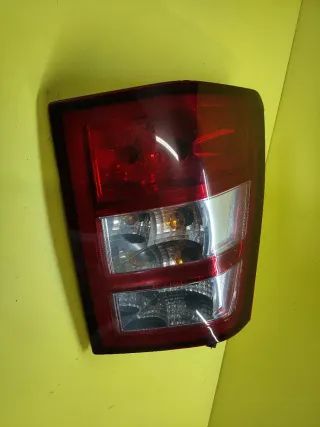 PILOTO TRASERO DERECHO JEEP GRAND CHEROKEE III