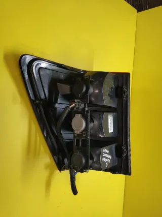 PILOTO TRASERO DERECHO JEEP GRAND CHEROKEE III