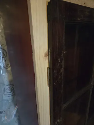 Mueble vitrina artesanal