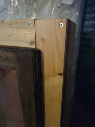 Mueble vitrina artesanal