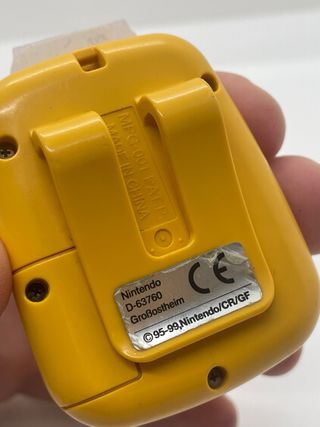 Nintendo Pokémon Pikachu Tamagotchi Amarillo