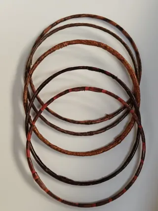 Set bracciali rigidi naturali