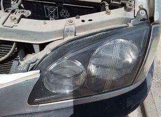 Toyota 5323557 54533366 faro izq avensis berlina