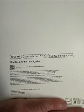 MacBook Air M4 13” nuevo a estrenar.