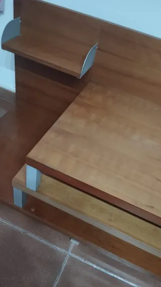 Mesa TV madera y metal