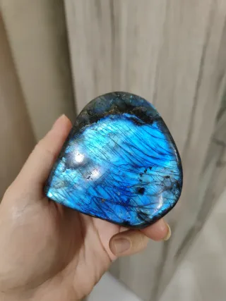Pietra Labradorite blu