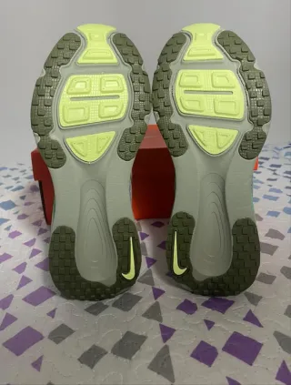 Nike Vomero 18 talla 41