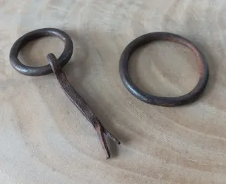 Antigüedades principios siglo XX llave antigua