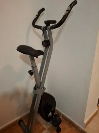 Bicicleta Estática Plegable Evoland. Nueva 155€.