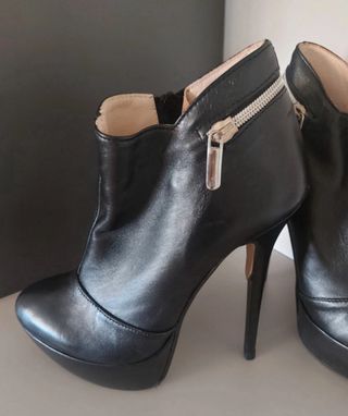 Stivaletti tacco alto plateau colore nero