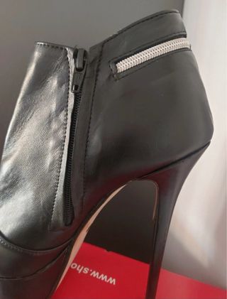 Stivaletti tacco alto plateau colore nero