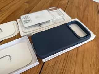 2x Cover iPhone 17 Pro Max: Blu e Trasparente