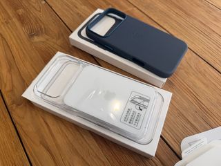 2x Cover iPhone 17 Pro Max: Blu e Trasparente