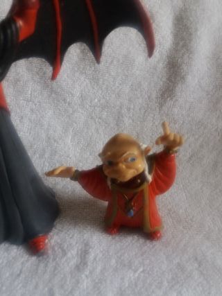 Figuras PVC Venger y Amo Calabozo Comics spain