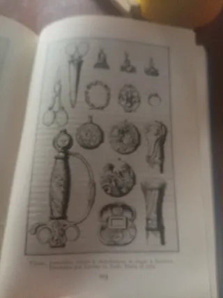 Libro antiguo, ACCESORIOS DE LA MODA,