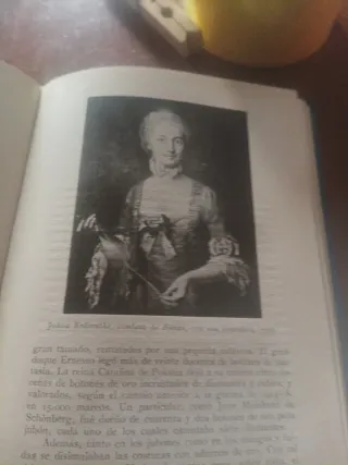 Libro antiguo, ACCESORIOS DE LA MODA,