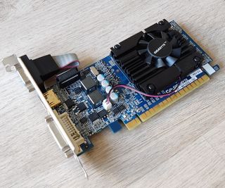 Nvidia GeForce 210 1GB