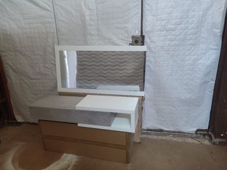 Mueble recibidor moderno piedra y blanco