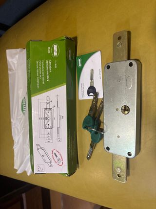 Cerradura Seguridad Persiana Metálica AMIG