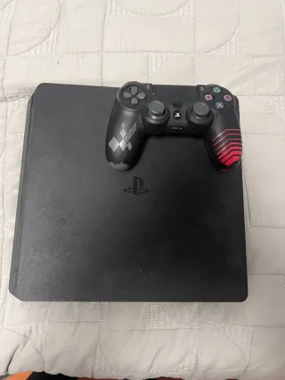 PS4 (PlayStation 4) Negra + Mando