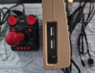 Commodore 64 Mini + Joystick