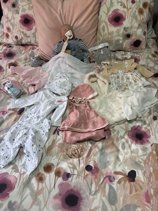 Bebé Reborn realista + ropa y accesorios