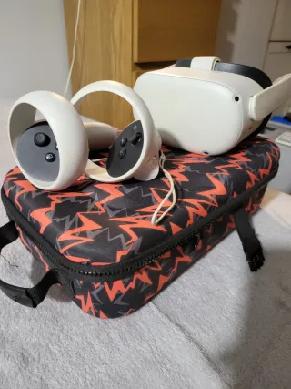 Oculus Quest 256GB con funda en perfecto estado