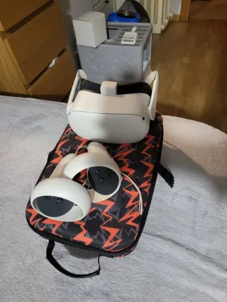 Oculus Quest 256GB con funda en perfecto estado