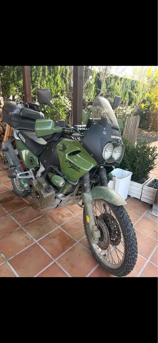 Honda XRV750 Africa Twin Trail