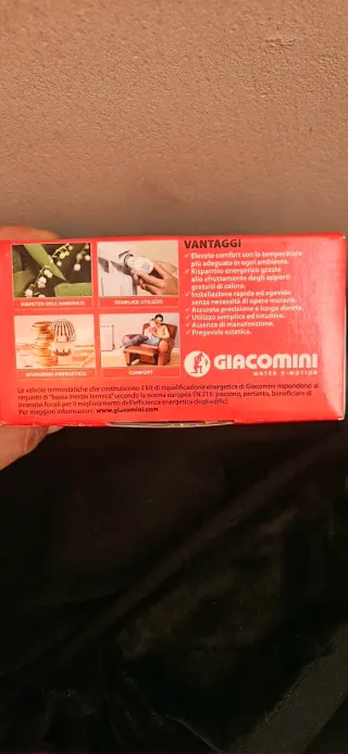 Kit nr.3 Valvole Termosifone Giacomini R470A